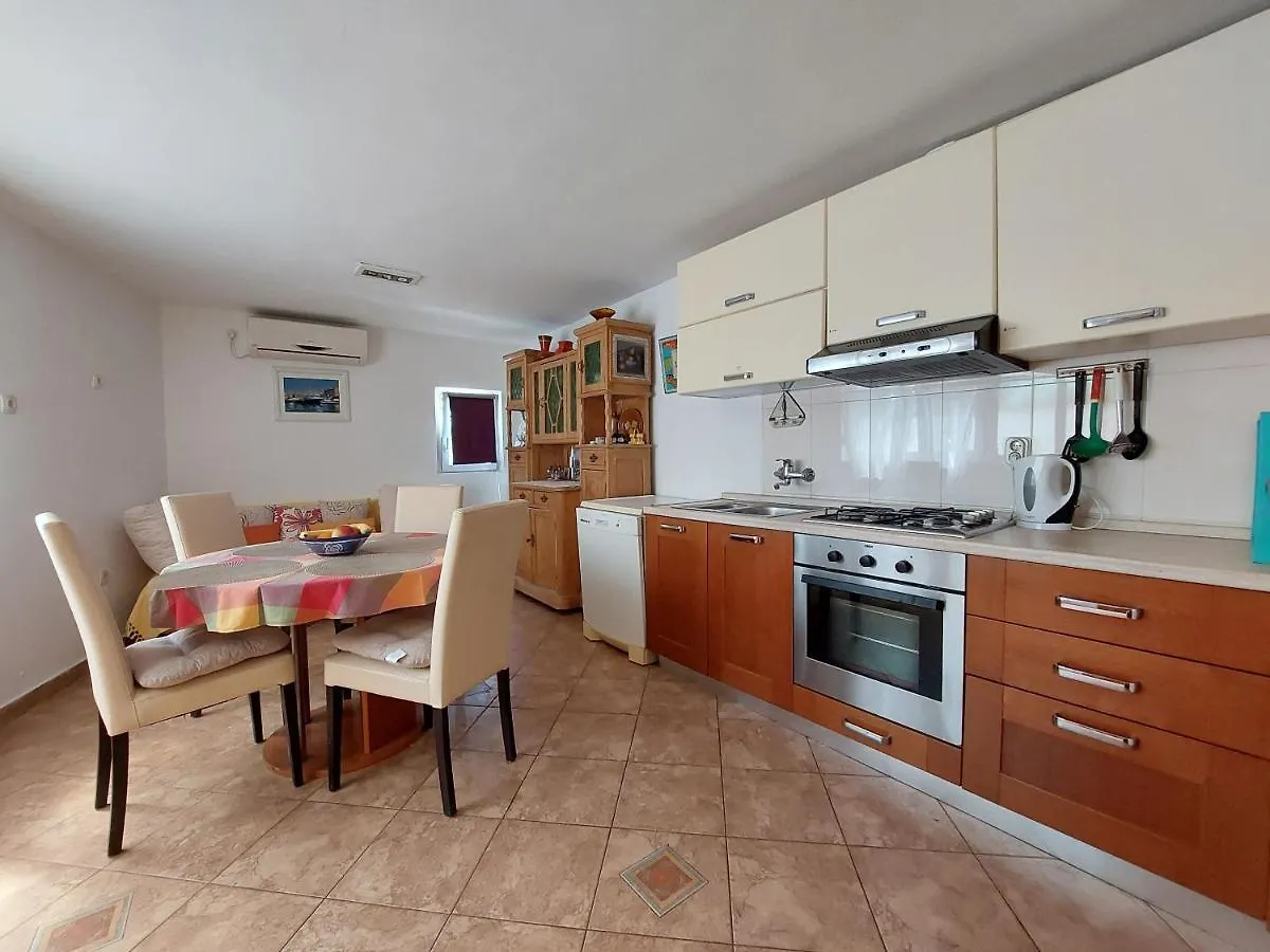 Apartments Ineska Dramalj Croatia