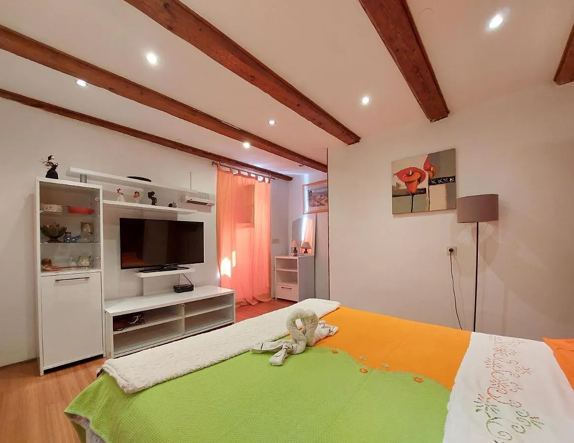 Apartments Ineska Dramalj 0*,